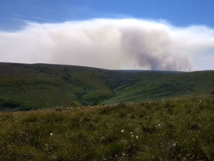 A fire on Saddleworth Moor. Pic: @youngbillh